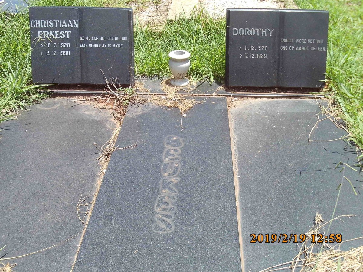 BEUKES Christiaan Ernest 1928-1990 &amp; Dorothy 1926-1989
