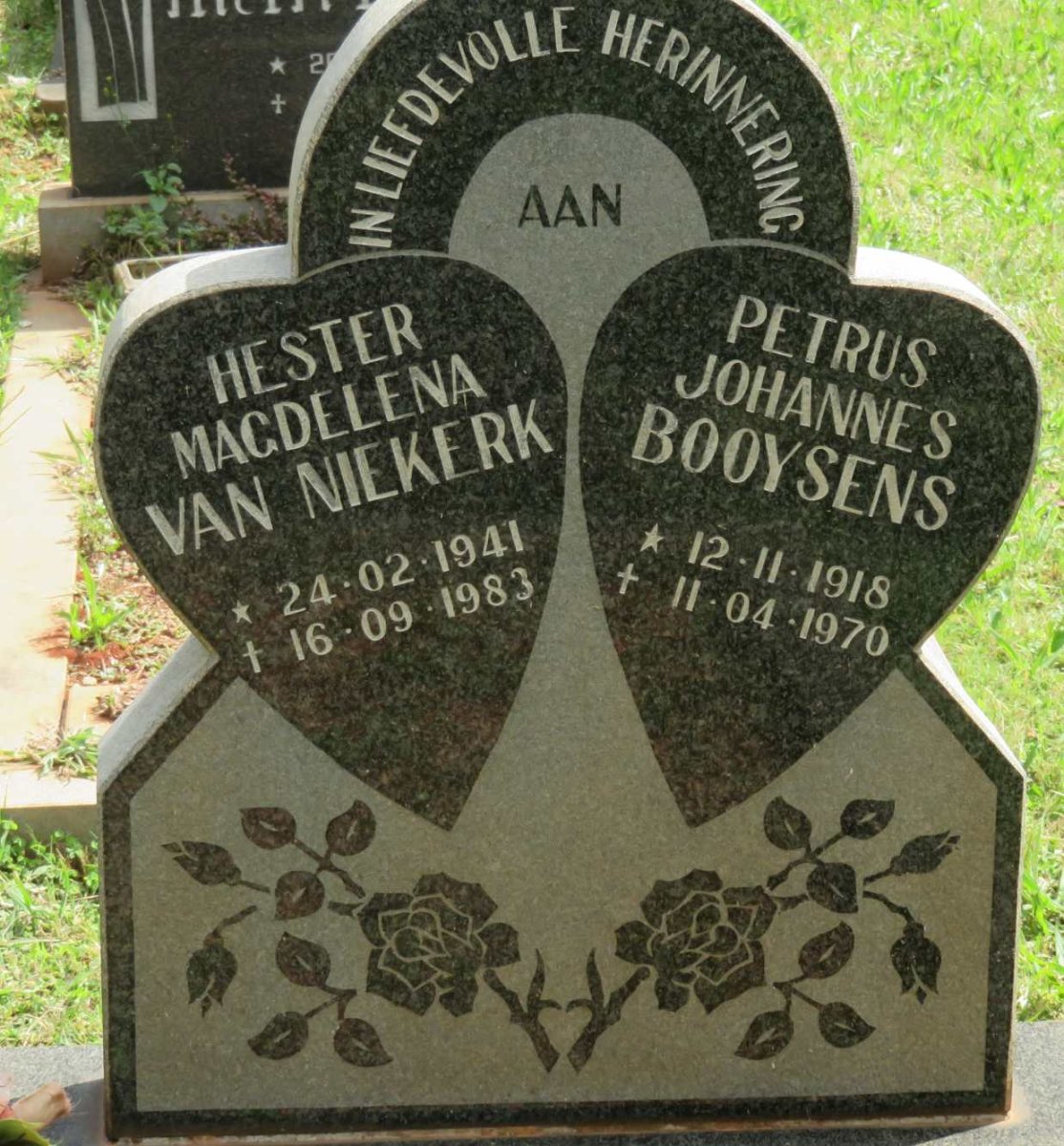 BOOYSENS Petrus Johannes 1918-1970 :: VAN NIEKERK Hester Magdalena 1941-1983