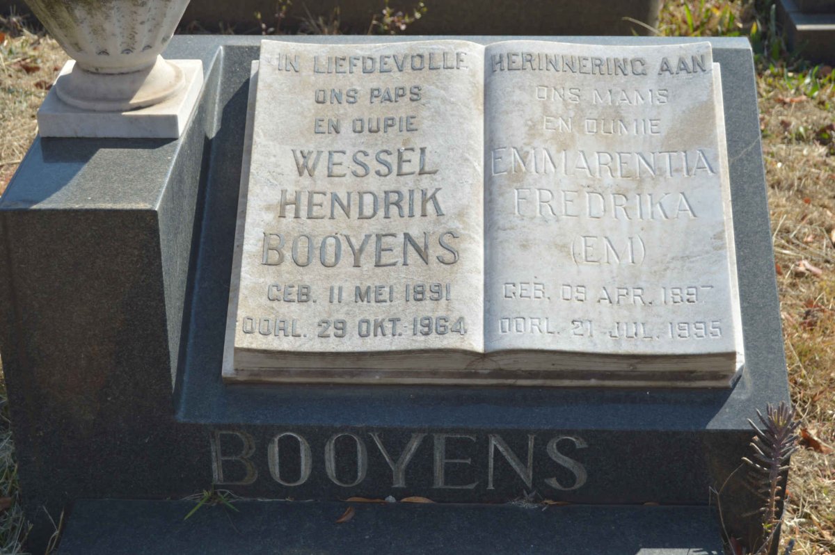 BOOYENS Wessel Hendrik 1891-1964 &amp; Emmarentia Fredrika 1897-1995