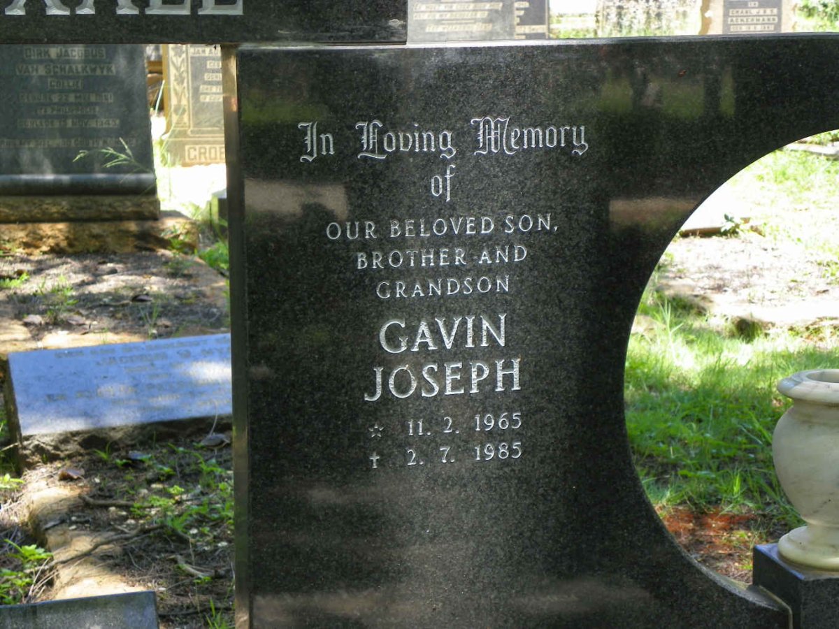 BOXALL Kevin Morgan 1928-2008 &amp; Catherine Mary Sophia VAN JAARSVELD 1936-2010 :: BOXALL Gavin Joseph 1965-1985