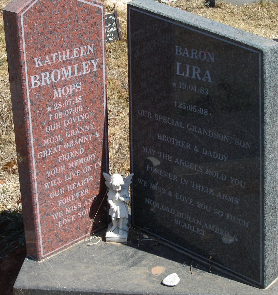 BROMLEY Kathleen 1938-2006 :: LIRA Baron 1983-2008