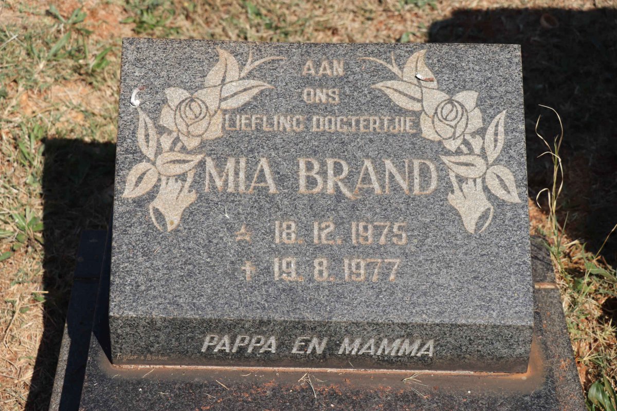 BRAND Mia 1975-1977