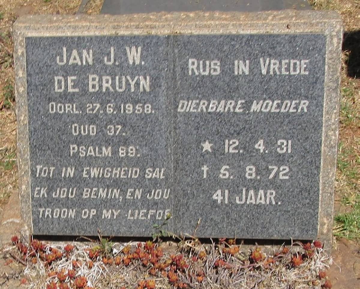BRUYN Jan J.W., de -1958 &amp; Moeder 1931-1972