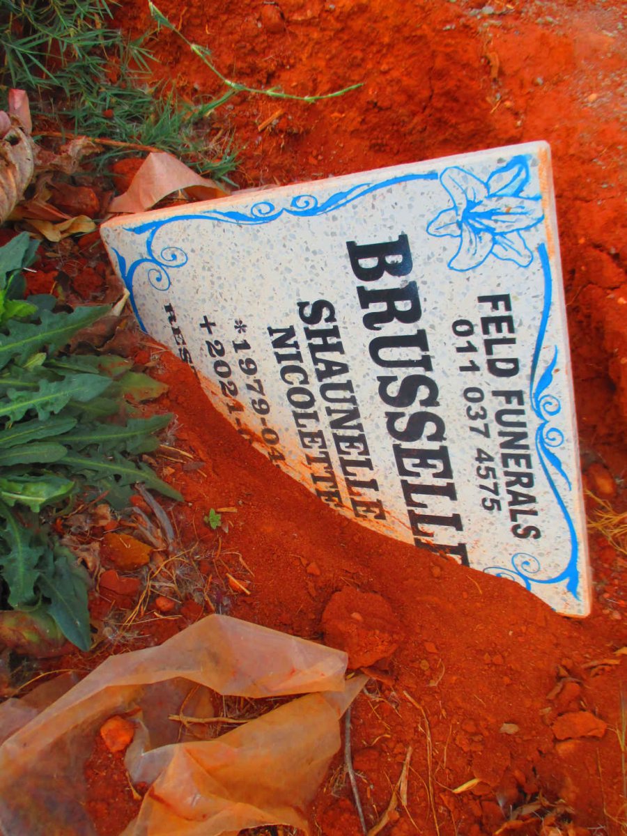BRUSSELLE Shaunelle Nicolette 1979-2021