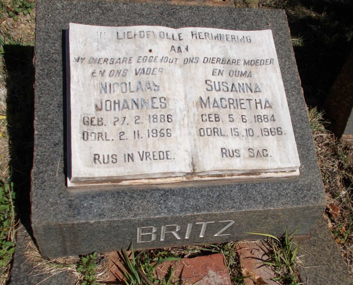 BRITZ Nicolaas Johannes 1886-1956 &amp; Susanna Magrietha 1884-1966