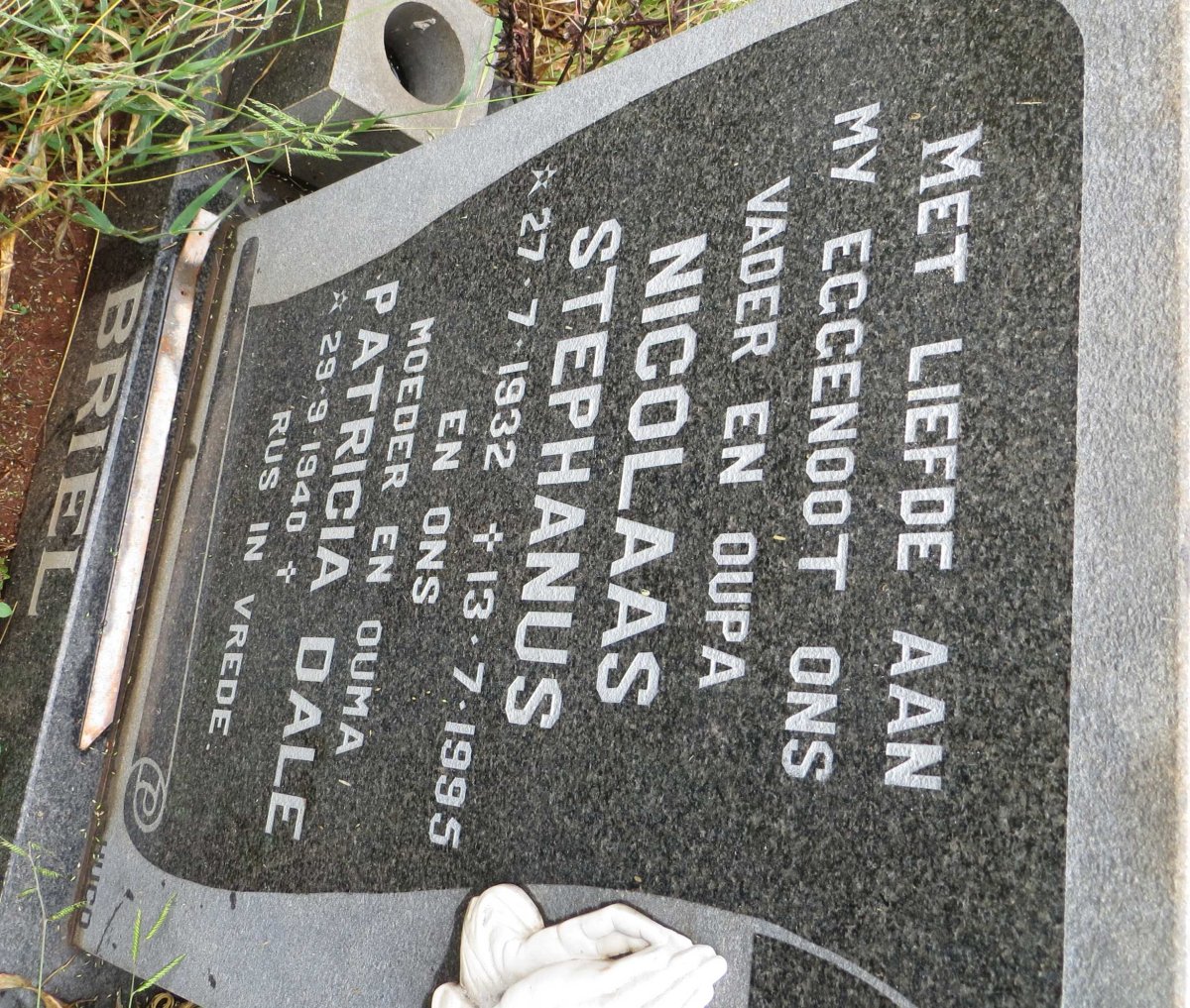 BRIEL Nicolaas Stephanus 1932-1995 &amp; Patricia Dale 1940-