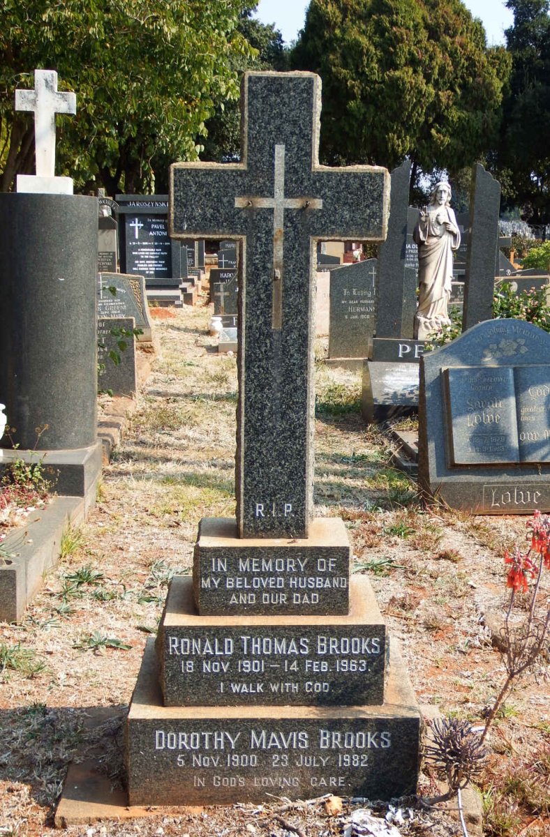 BROOKS Ronald Thomas 1901-1963 &amp; Dorothy Mavis 1900-1982