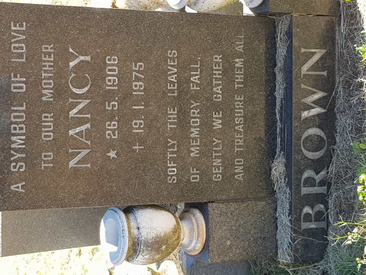 BROWN Nancy 1906-1975