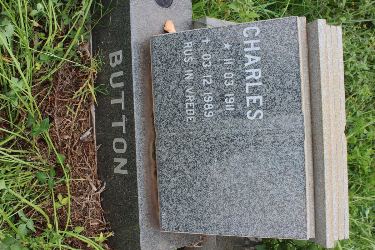 BUTTON Charles 1911-1989