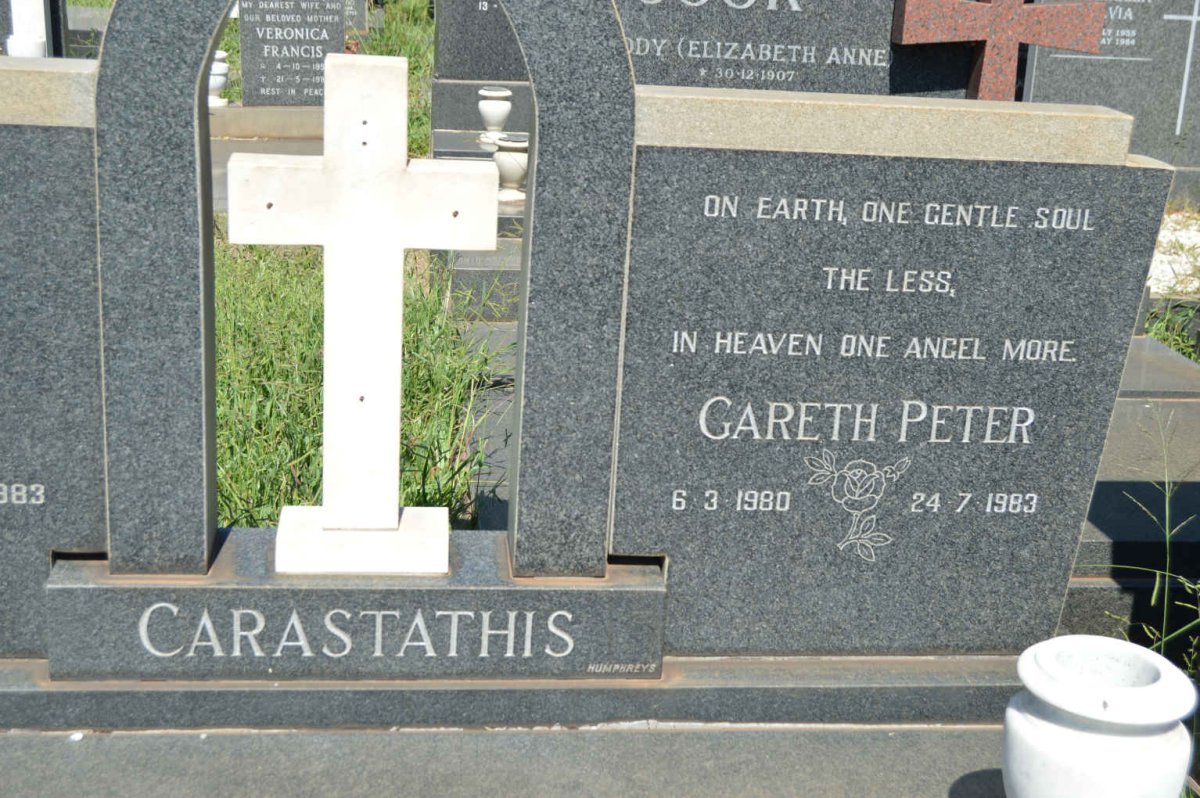 CARASTATHIS Steve Peter 1950-1983 :: CARASTATHIS Gareth Peter 1980-1983