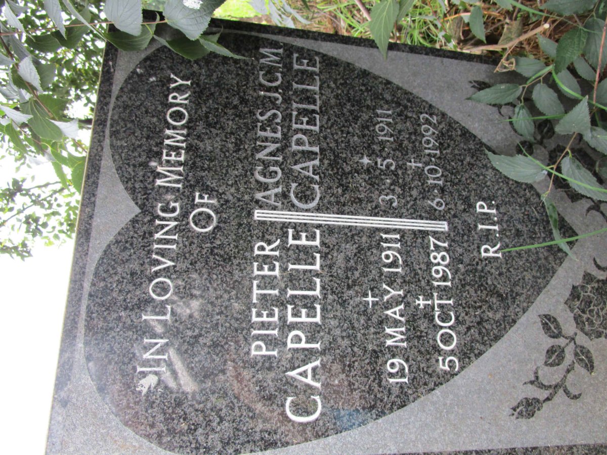 CAPELLE Pieter 1911-1987 &amp; Agnes J.C.M. 1911-1992