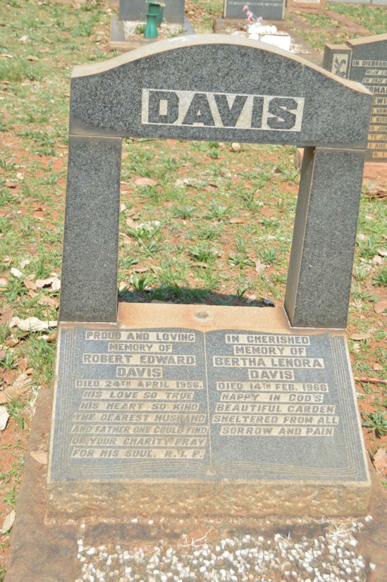 DAVIS Robert Edward -1956 &amp; Bertha Lenora -1968