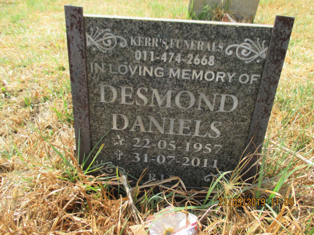 DANIELS Desmond 1957-2011