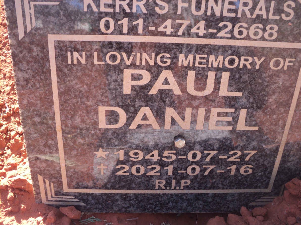 DANIEL Paul 1945-2021