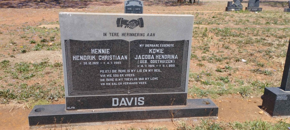 DAVIS Hendrik Christiaan 1922-2003 & Jacoba Hendrina OOSTHUIZEN 1926-2001  