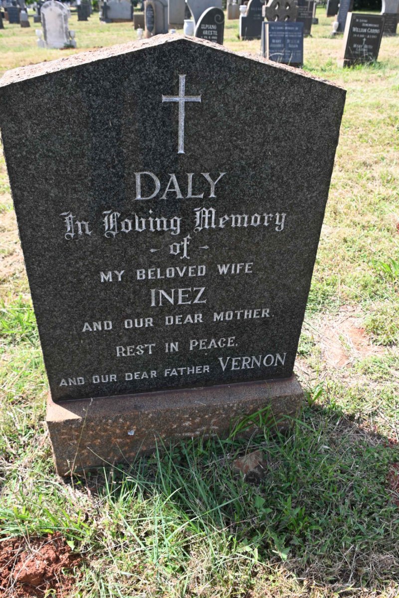 DALY Vernon &amp; Inez