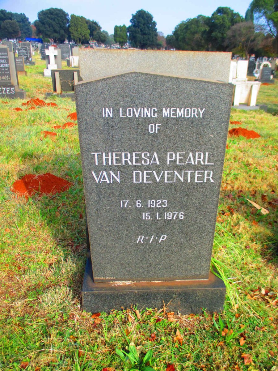 DEVENTER Theresa Pearl, van 1923-1976