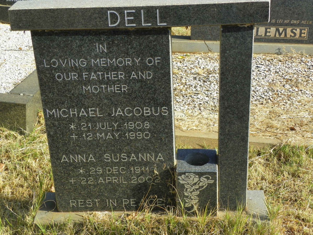 DELL Michael Jacobus 1908-1990 &amp; Anna Susanna 1911-2002
