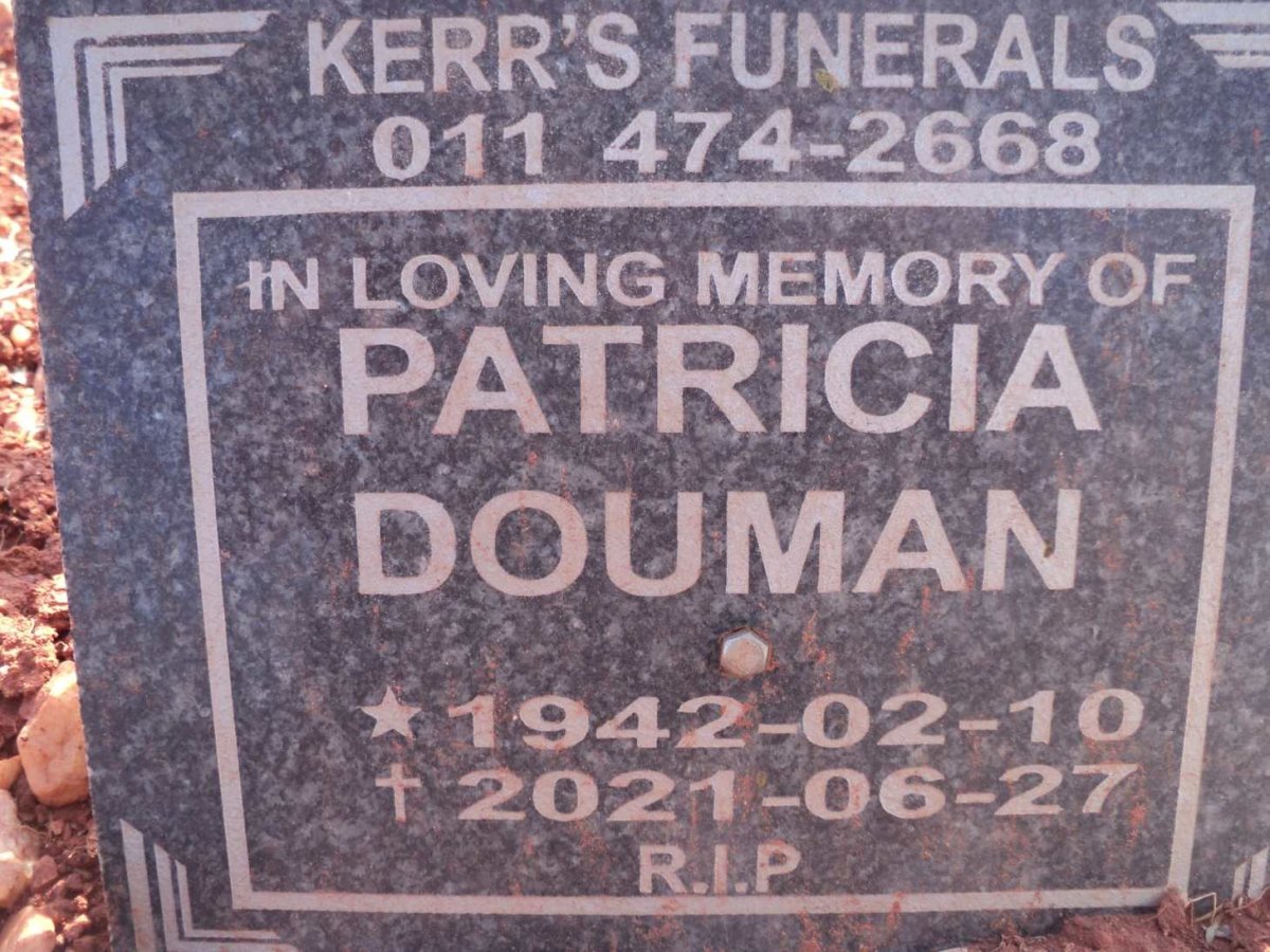 DOUMAN Patricia 1942-2021