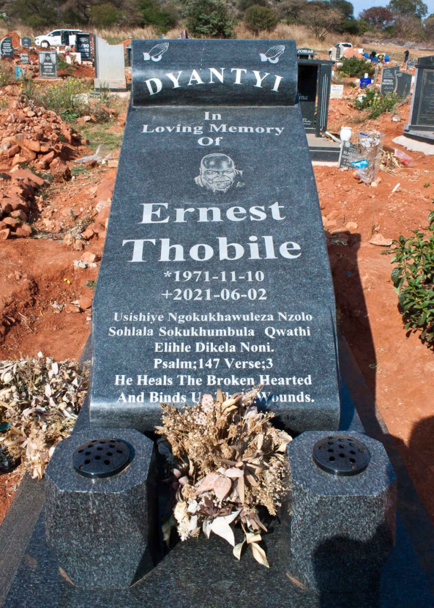 DYANTYI Ernest Thobile 1971-2021