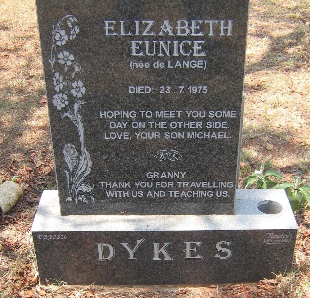 DYKES Elizabeth Eunice nee DE LANGE -1975