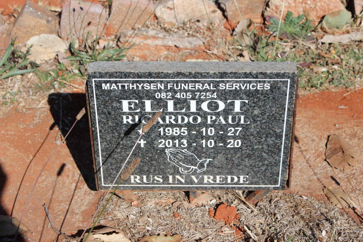 ELLIOT Ricardo Paul 1985-2013
