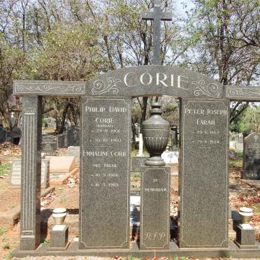 FARAH :: CORIE