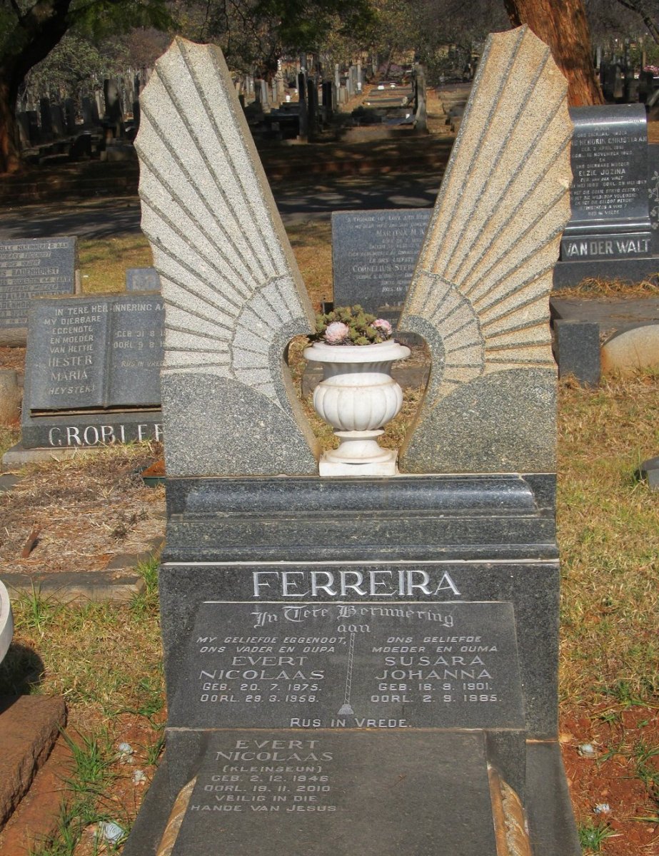 FERREIRA Evert Nicolaas 1875-1958 &amp; Susara Johanna 1901-1985 :: FERREIRA Evert Nicolaas 1945-2010