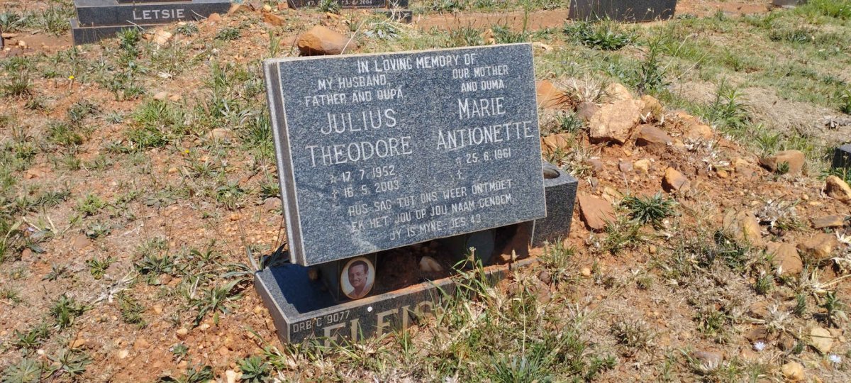 FLEISCH? Julius Theodore 1952-2003 & Marie Antionette 1961-