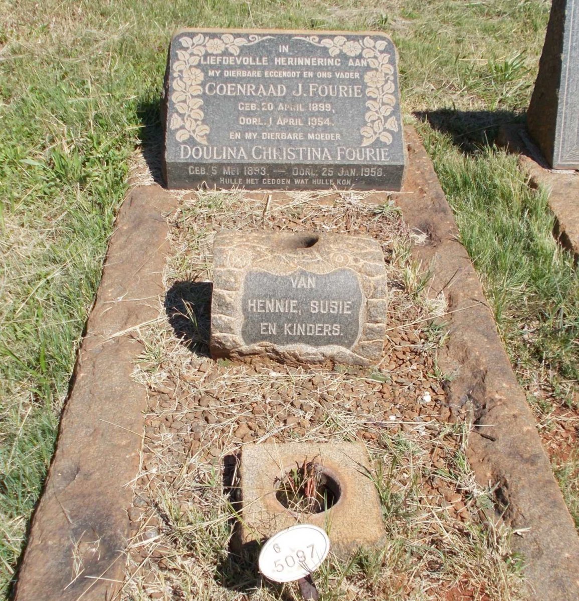 FOURIE Coenraad J. 1899-1954 &amp; Doulina Christina 1893-1958