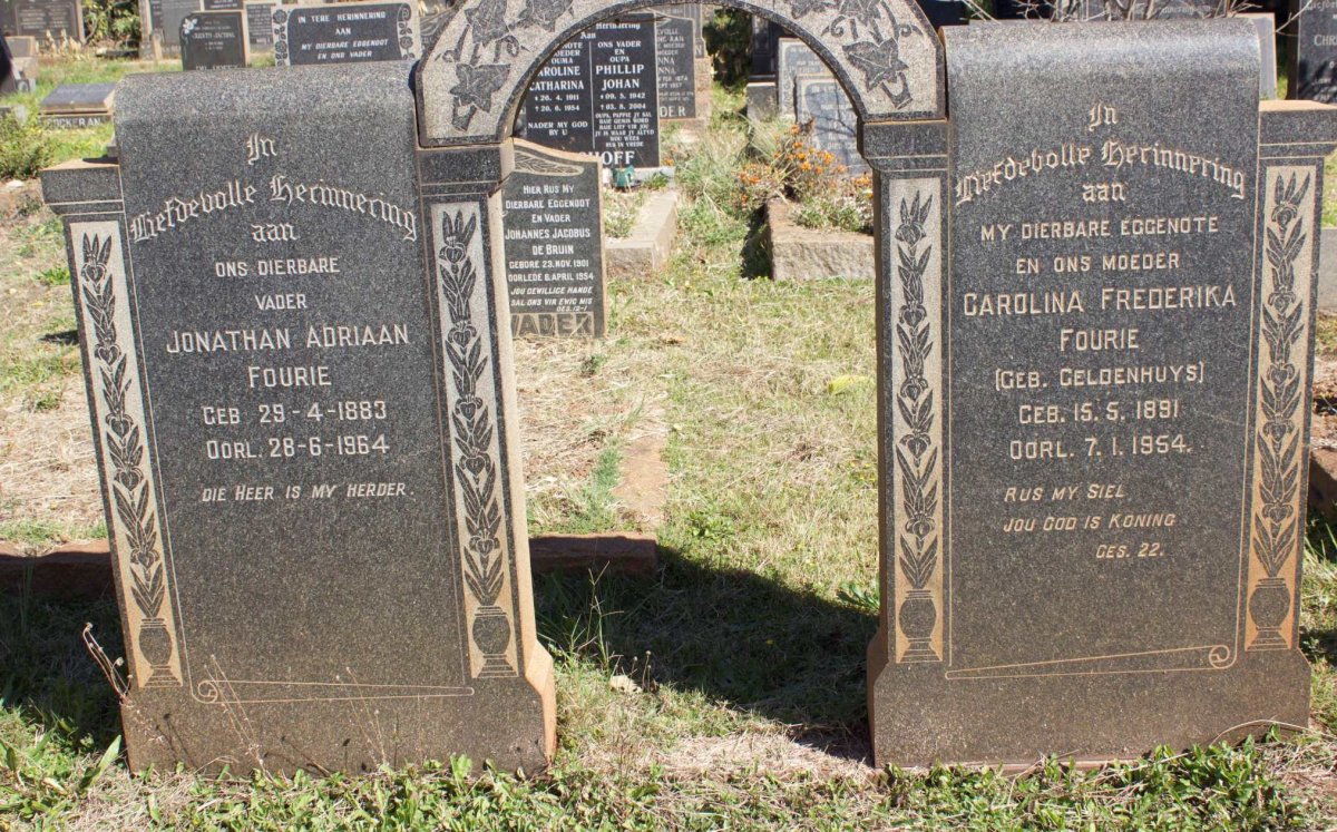 FOURIE Jonathan Adriaan 1883-1964 &amp; Carolina Frederika GELDENHUYS 1891-1954