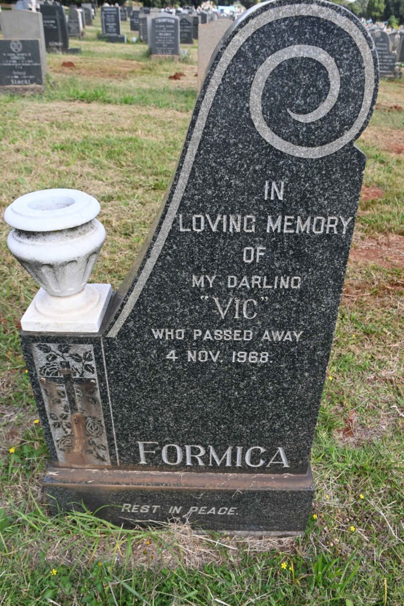 FORMICA Vic -1968