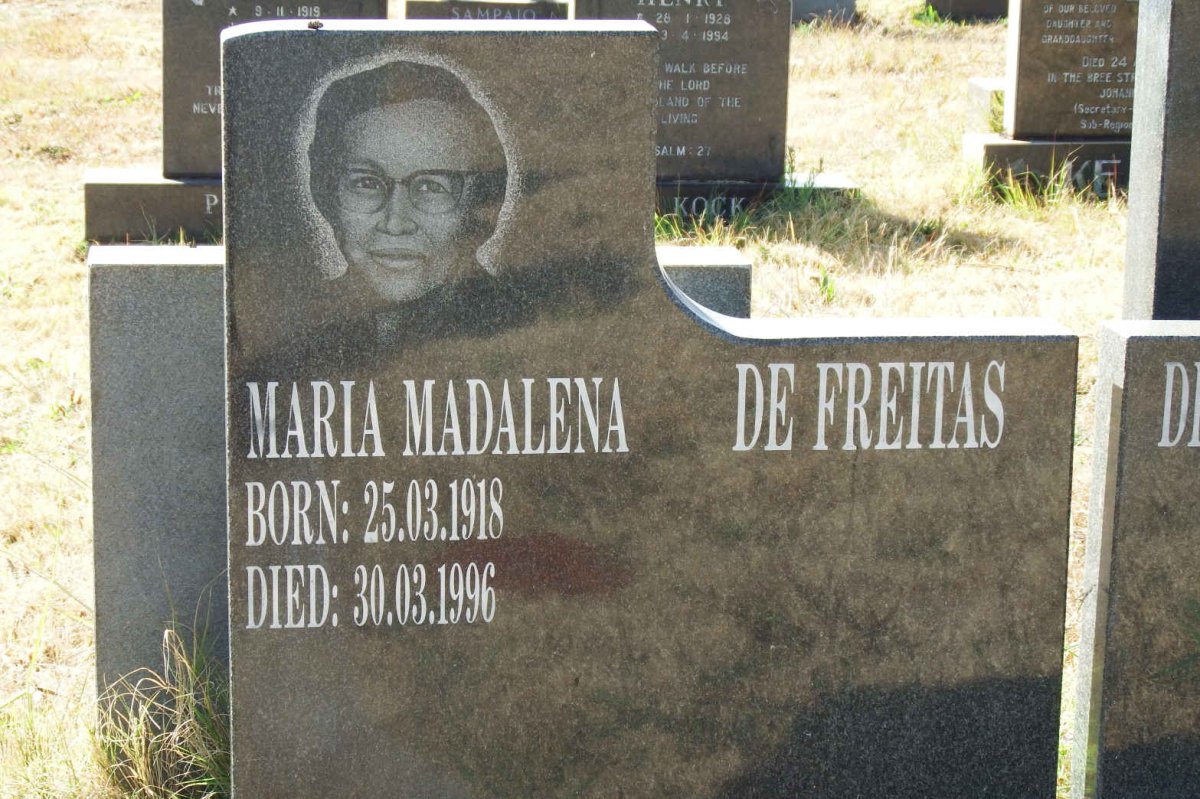 FREITAS Maria Madalena, de 1918-1996 :: DE FREITAS Antonio Alberto 1944-1997