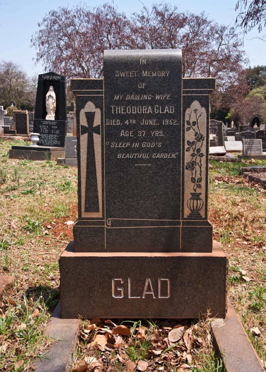 GLAD Theodora -1952