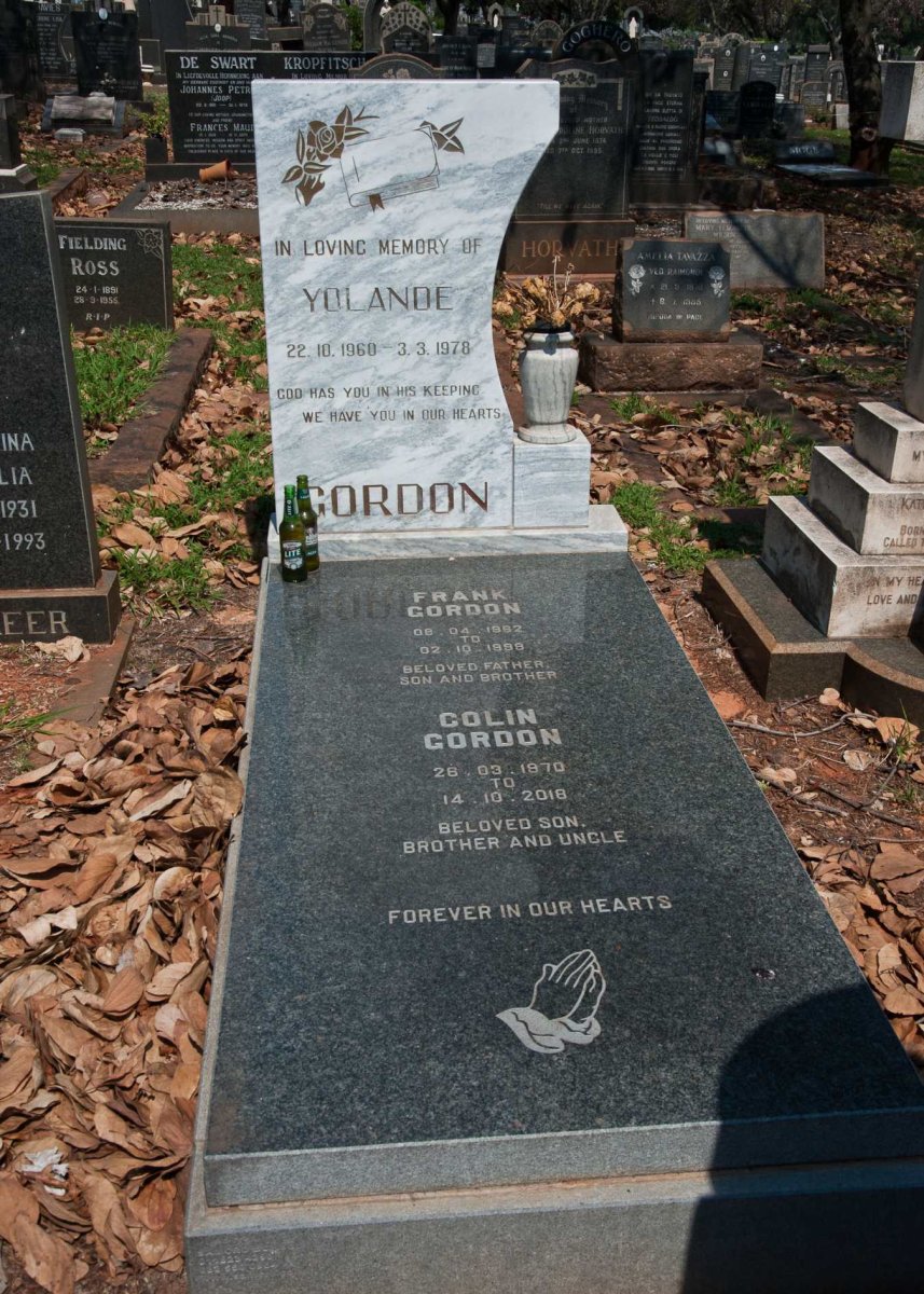 GORDON Yolande 1960-1978 :: GORDON Frank 1962-1999 :: GORDON Colin 1970-2018