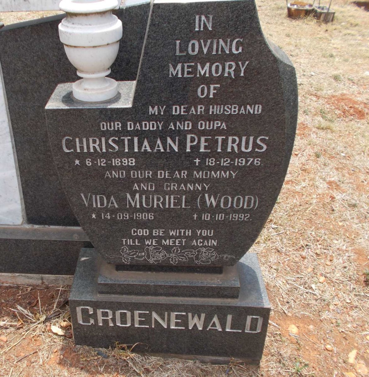 GROENEWALD Christiaan Petrus 1898-1976 &amp; Vida Muriel WOOD 1906-1992