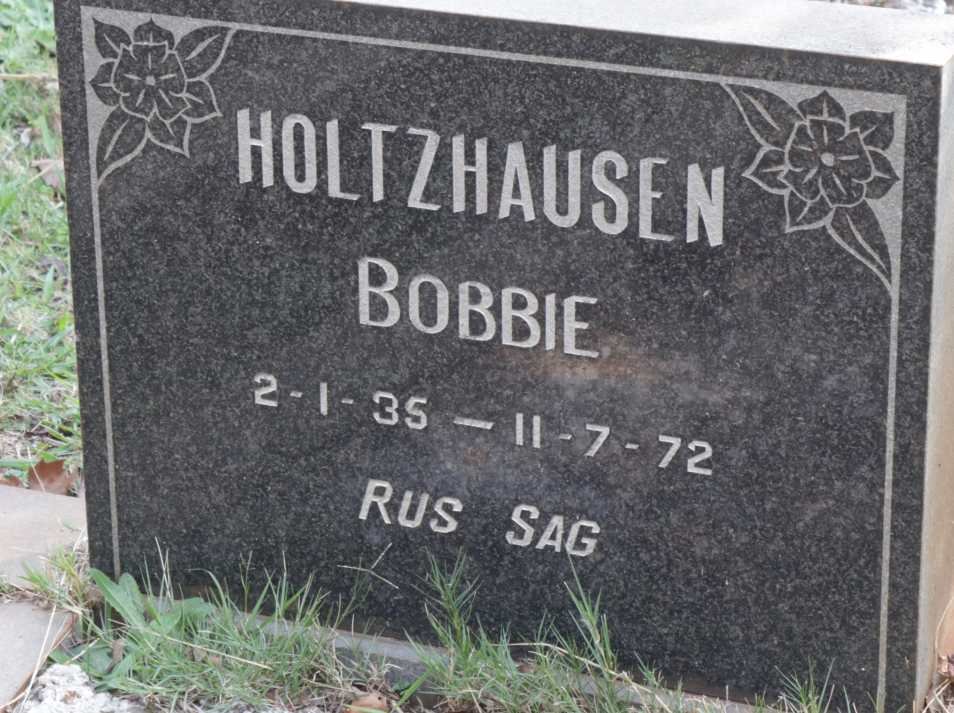 HOLTZHAUSEN Bobbie 1935-1972