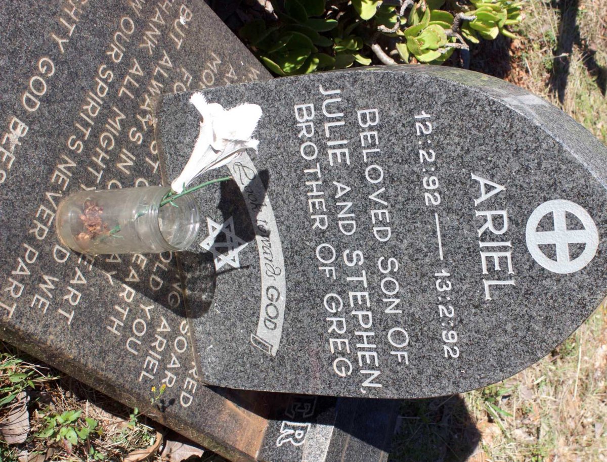 HOCHSTADTER Ariel 1992-1992