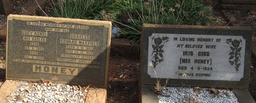 HONEY Charles Edward Maxfield 1883-1926 &amp; Lucy Agnes SADLER 1885-1954 :: GIBB Iris nee HONEY -1954