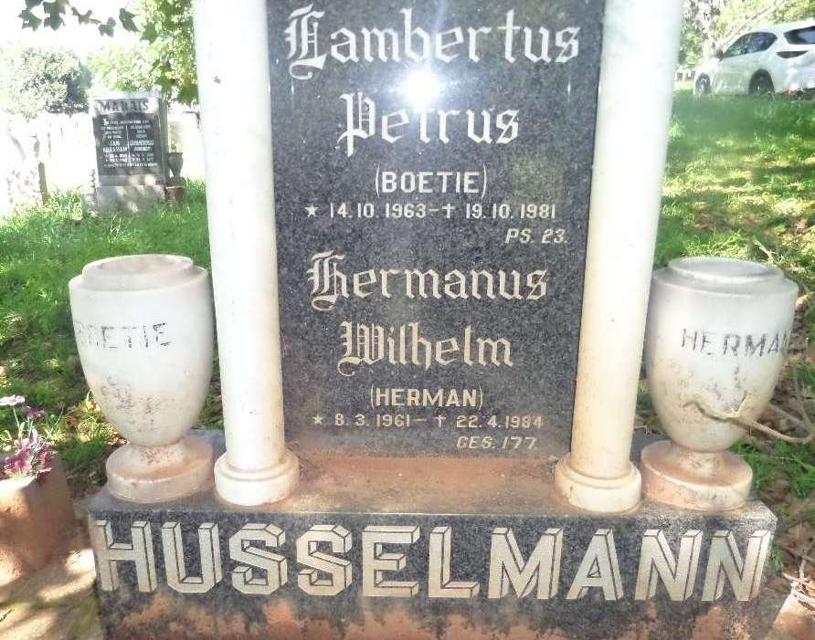 HUSSELMANN Hermanus Wilhelm 1961-1984 :: HUSSELMANN Lambertus Petrus 1963-1981