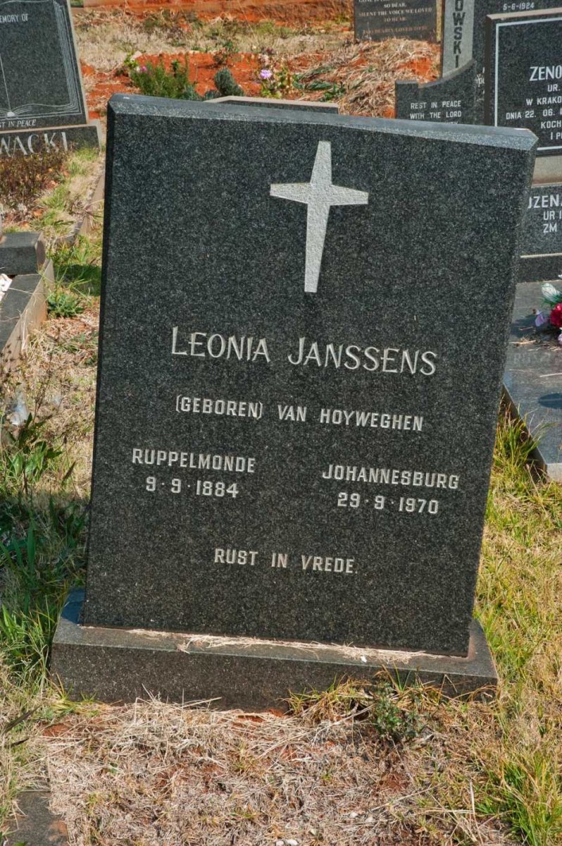 JANSSENS Leonia nee VAN HOYWEGHEN 1884-1970
