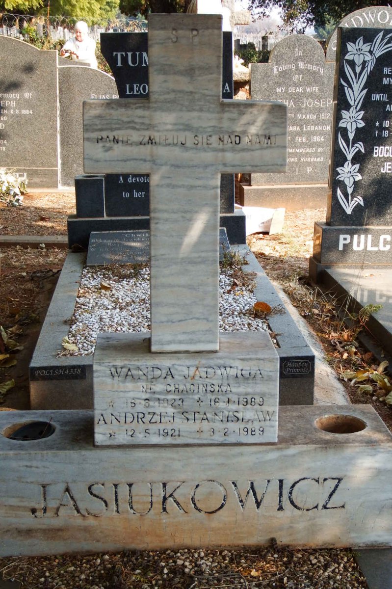 JASIUKOWICZ Andrzej Stanislaw 1921-1989 &amp; Wanda Jadwiga CHACINSKA 1923-1989