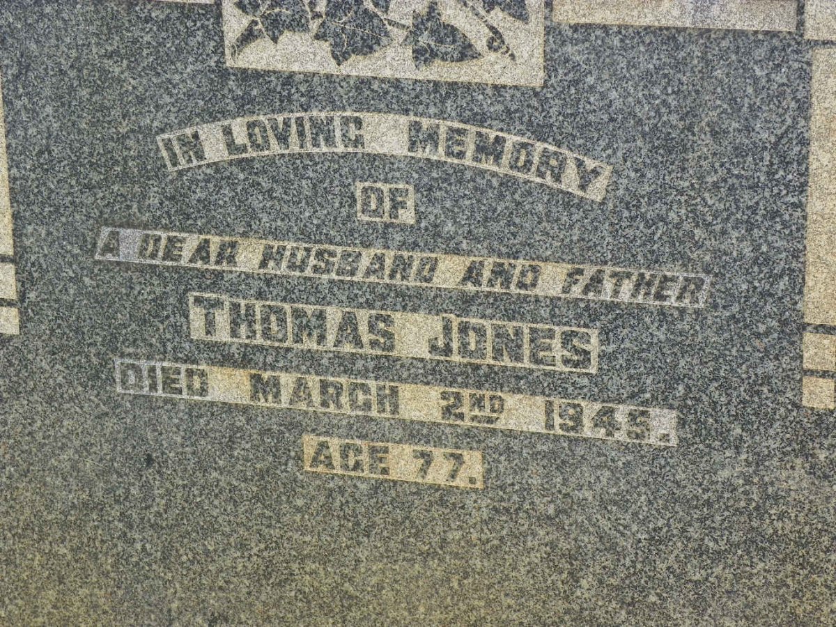 JONES Thomas -1945