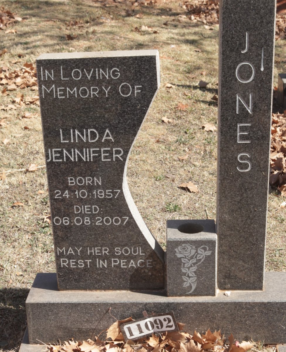 JONES Linda Jennifer 1957-2007