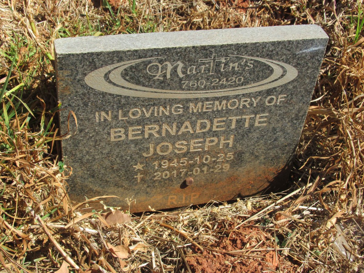 JOSEPH Bernadette 1945-2017