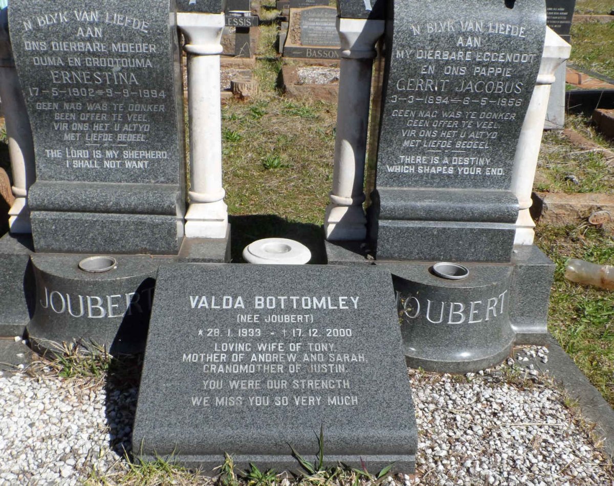JOUBERT Gerrit Jacobus 1894-1956 &amp; Ernestina 1902-1994 :: BOTTOMLEY Valda nee JOUBERT 1933-2000