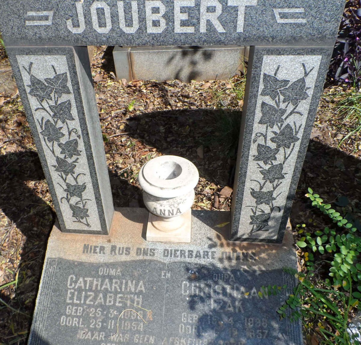 JOUBERT Christiaan Izak 1898-1957 &amp; Catharina Elizabeth 1898-1954