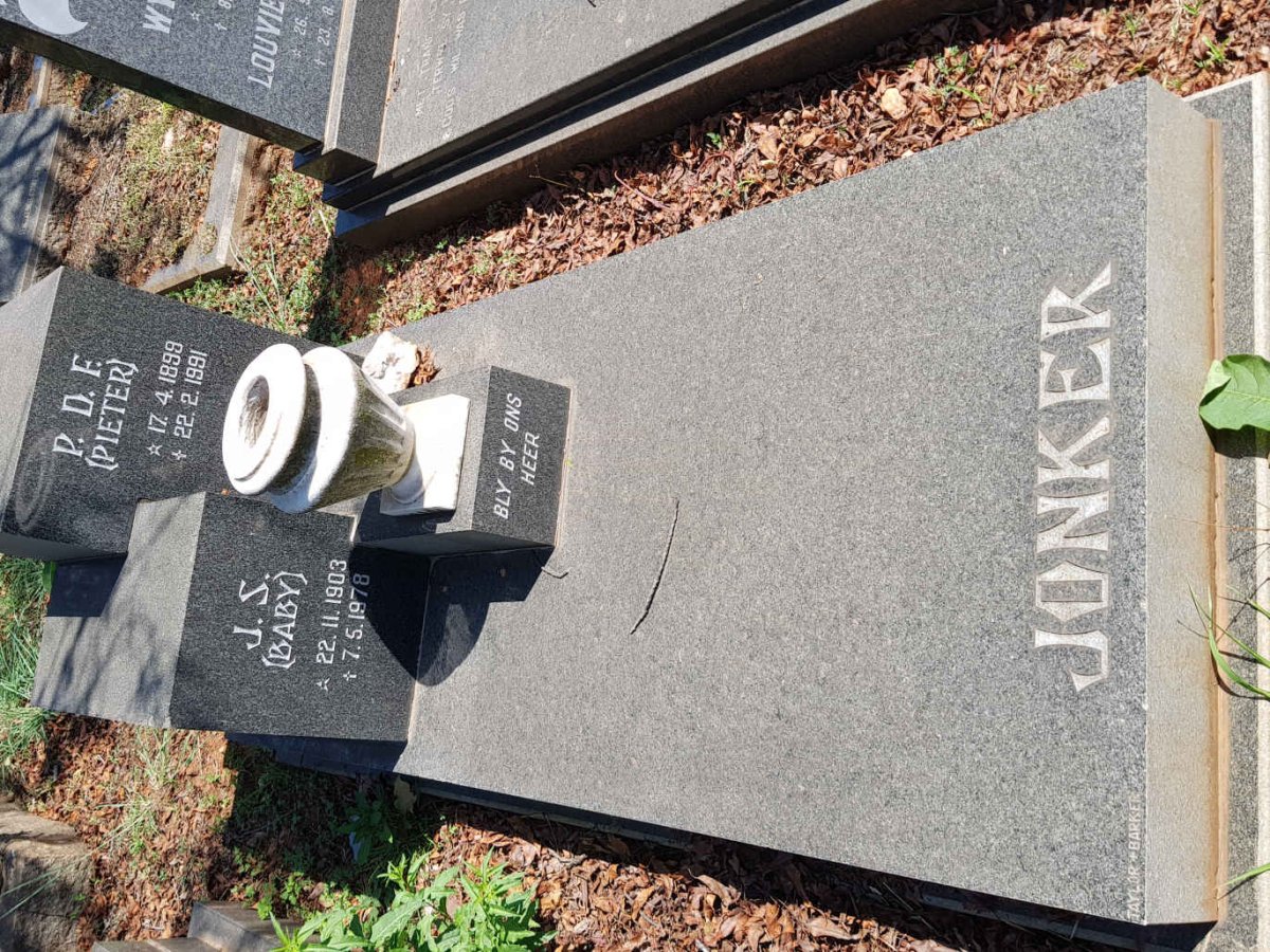 JONKER P.D.F. 1899-1991 &amp; J.S. 1903-1978