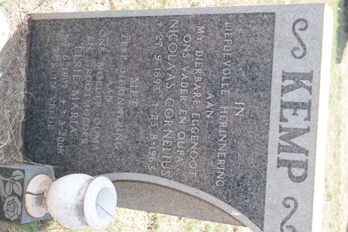KEMP Nicolaas Cornelius 1893-1963 &amp; Elsie Maria 1907-2008