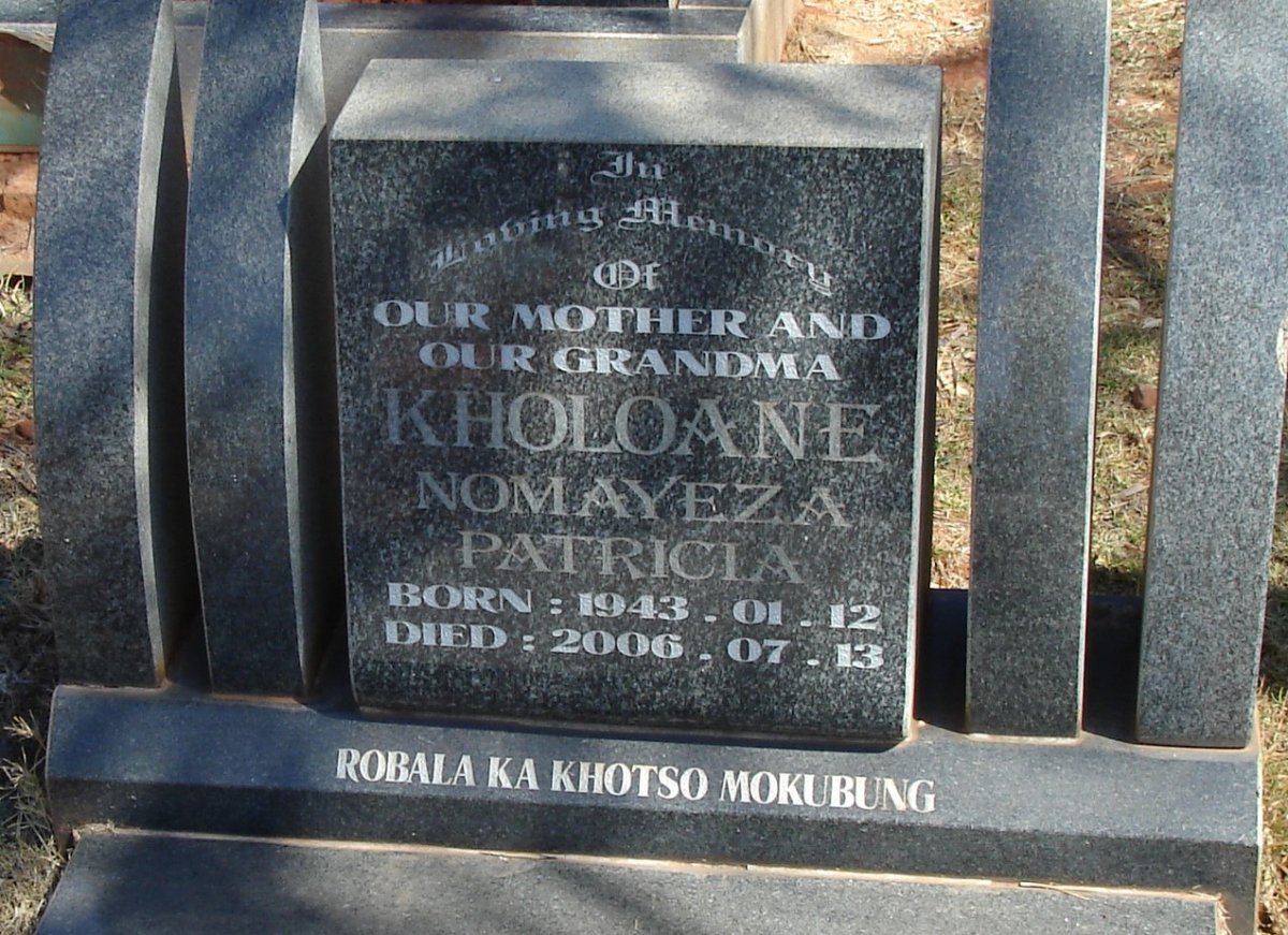 KHOLOANE Nomayeza Patricia 1943-2006
